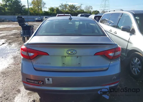 2017 Hyundai Sonata Se z USA, uszkodzony, nr VIN 5NPE24AF2HH450855